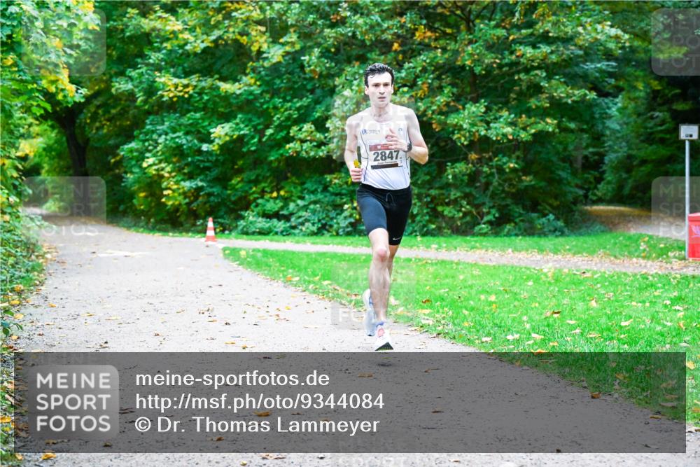 12.10.2025 - Bramfelder Halbmarathon 2025 Dr. Thomas Lammeyer http://msf.ph/oto/9344084 12.10.2025 10:03:14 Laufen 2847 meine-sportfotos.de