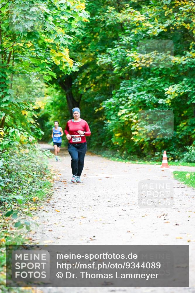 12.10.2025 - Bramfelder Halbmarathon 2025 Dr. Thomas Lammeyer http://msf.ph/oto/9344089 12.10.2025 10:04:28 Laufen 2807 meine-sportfotos.de