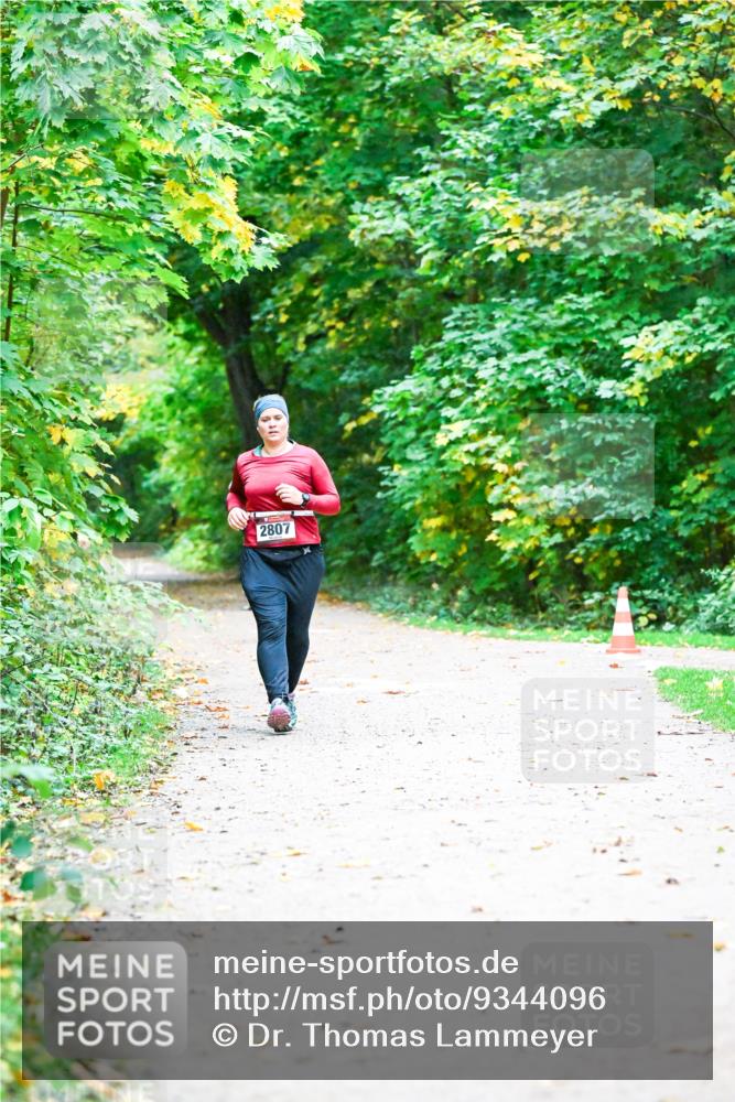 12.10.2025 - Bramfelder Halbmarathon 2025 Dr. Thomas Lammeyer http://msf.ph/oto/9344096 12.10.2025 10:04:29 Laufen 2807 meine-sportfotos.de