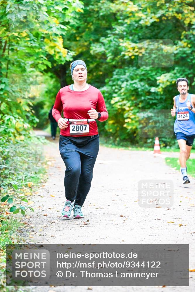 12.10.2025 - Bramfelder Halbmarathon 2025 Dr. Thomas Lammeyer http://msf.ph/oto/9344122 12.10.2025 10:04:34 Laufen 2807, 2424 meine-sportfotos.de