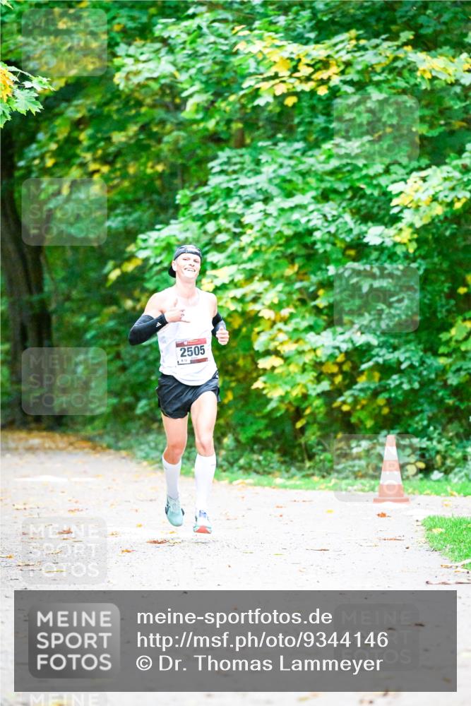 12.10.2025 - Bramfelder Halbmarathon 2025 Dr. Thomas Lammeyer http://msf.ph/oto/9344146 12.10.2025 10:04:52 Laufen 2505, 12 meine-sportfotos.de