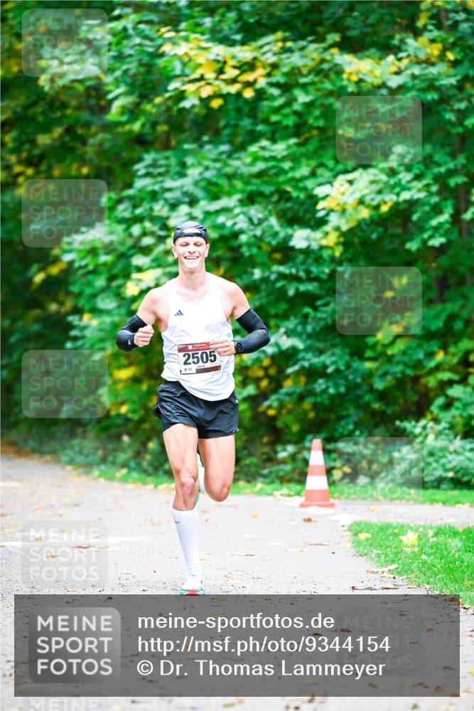 12.10.2025 - Bramfelder Halbmarathon 2025 Dr. Thomas Lammeyer http://msf.ph/oto/9344154 12.10.2025 10:04:53 Laufen 2505, 8, 12 meine-sportfotos.de