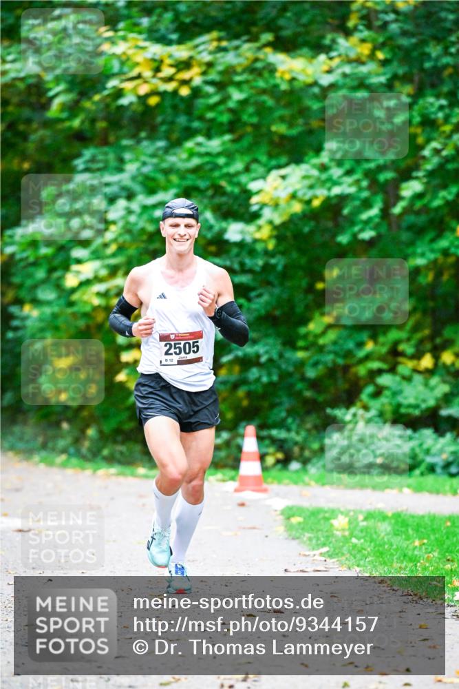 12.10.2025 - Bramfelder Halbmarathon 2025 Dr. Thomas Lammeyer http://msf.ph/oto/9344157 12.10.2025 10:04:53 Laufen 2505, 12 meine-sportfotos.de