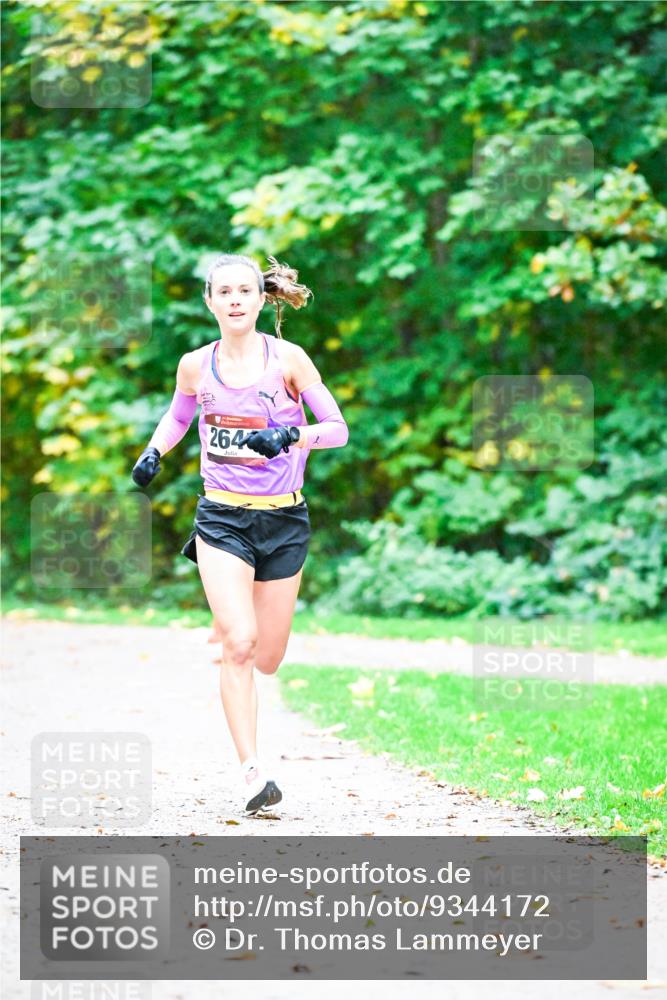 12.10.2025 - Bramfelder Halbmarathon 2025 Dr. Thomas Lammeyer http://msf.ph/oto/9344172 12.10.2025 10:05:43 Laufen 2647 meine-sportfotos.de