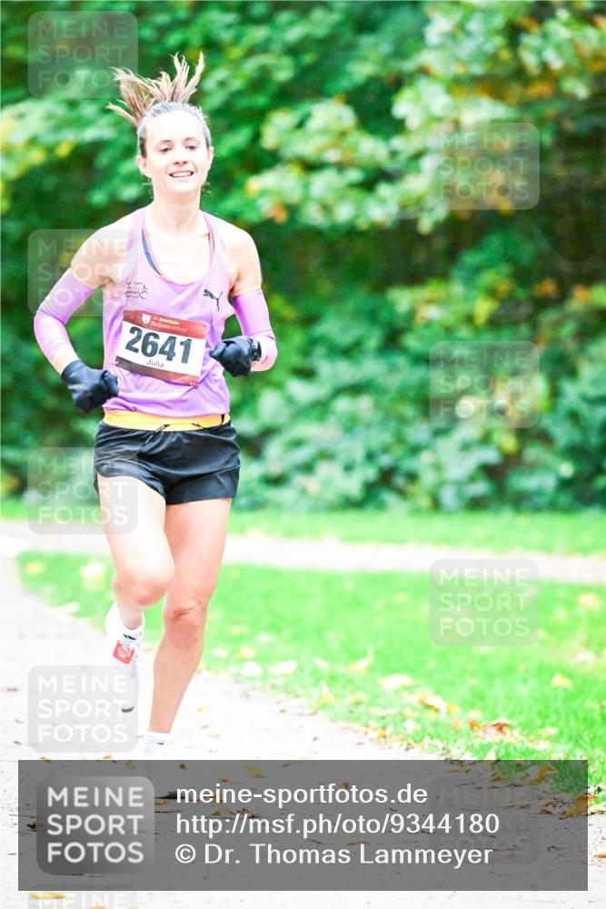 12.10.2025 - Bramfelder Halbmarathon 2025 Dr. Thomas Lammeyer http://msf.ph/oto/9344180 12.10.2025 10:05:44 Laufen 34, 2641 meine-sportfotos.de