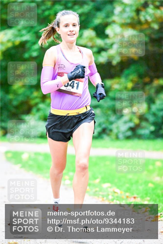 12.10.2025 - Bramfelder Halbmarathon 2025 Dr. Thomas Lammeyer http://msf.ph/oto/9344183 12.10.2025 10:05:45 Laufen 41 meine-sportfotos.de