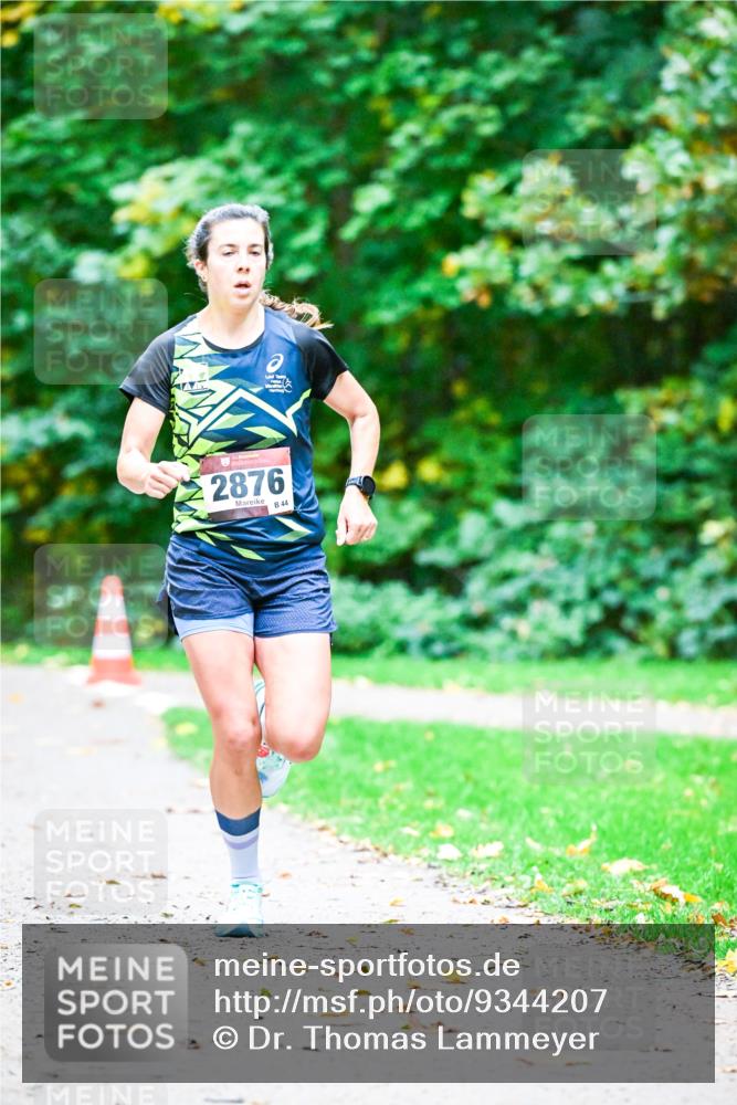 12.10.2025 - Bramfelder Halbmarathon 2025 Dr. Thomas Lammeyer http://msf.ph/oto/9344207 12.10.2025 10:06:32 Laufen 2876, 44 meine-sportfotos.de