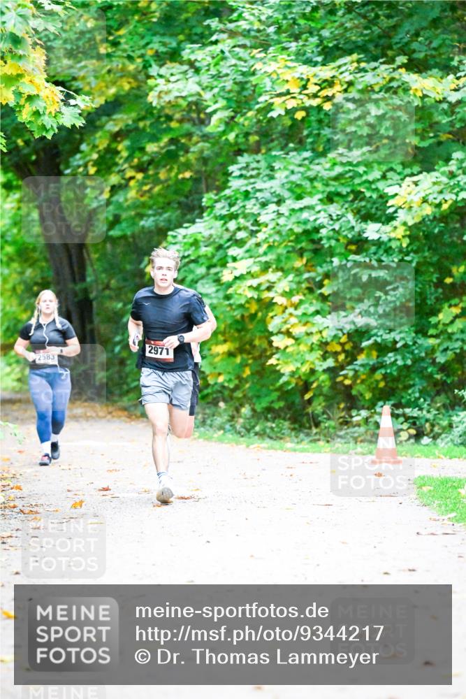 12.10.2025 - Bramfelder Halbmarathon 2025 Dr. Thomas Lammeyer http://msf.ph/oto/9344217 12.10.2025 10:07:13 Laufen 2971, 2583 meine-sportfotos.de