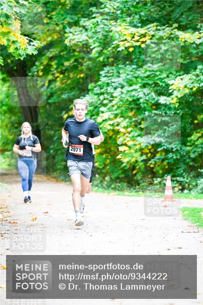 12.10.2025 - Bramfelder Halbmarathon 2025 Dr. Thomas Lammeyer http://msf.ph/oto/9344222 12.10.2025 10:07:14 Laufen 2971, 583 meine-sportfotos.de