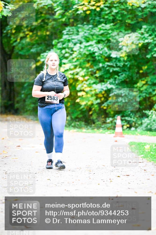 12.10.2025 - Bramfelder Halbmarathon 2025 Dr. Thomas Lammeyer http://msf.ph/oto/9344253 12.10.2025 10:07:21 Laufen 2583, 348 meine-sportfotos.de