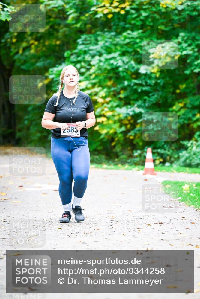 12.10.2025 - Bramfelder Halbmarathon 2025 Dr. Thomas Lammeyer http://msf.ph/oto/9344258 12.10.2025 10:07:22 Laufen 2583, 48 meine-sportfotos.de