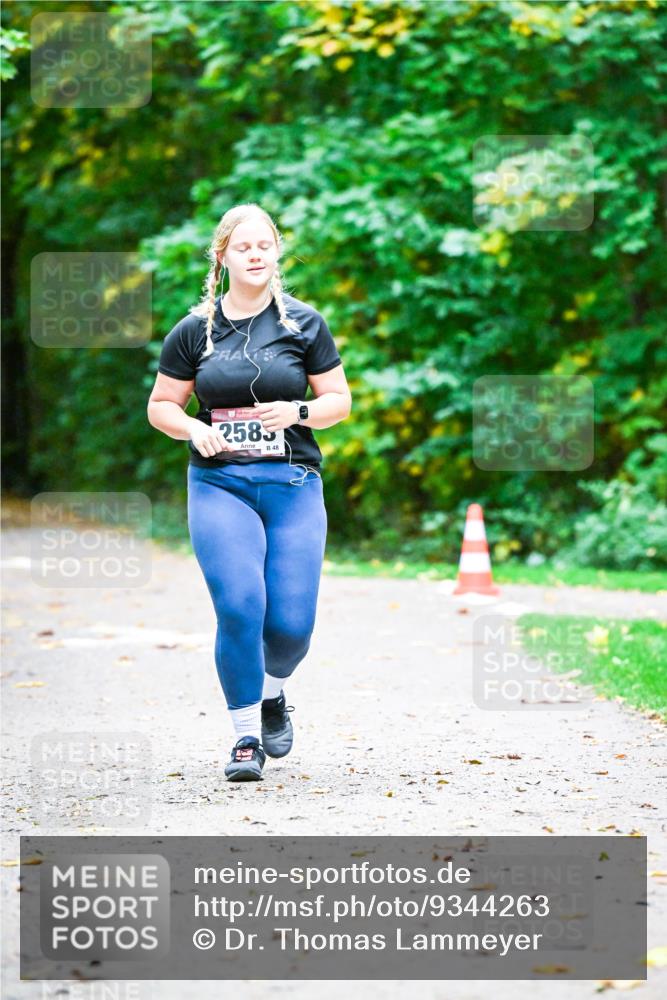 12.10.2025 - Bramfelder Halbmarathon 2025 Dr. Thomas Lammeyer http://msf.ph/oto/9344263 12.10.2025 10:07:22 Laufen 2585, 48 meine-sportfotos.de