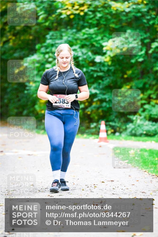 12.10.2025 - Bramfelder Halbmarathon 2025 Dr. Thomas Lammeyer http://msf.ph/oto/9344267 12.10.2025 10:07:23 Laufen 2583, 48 meine-sportfotos.de