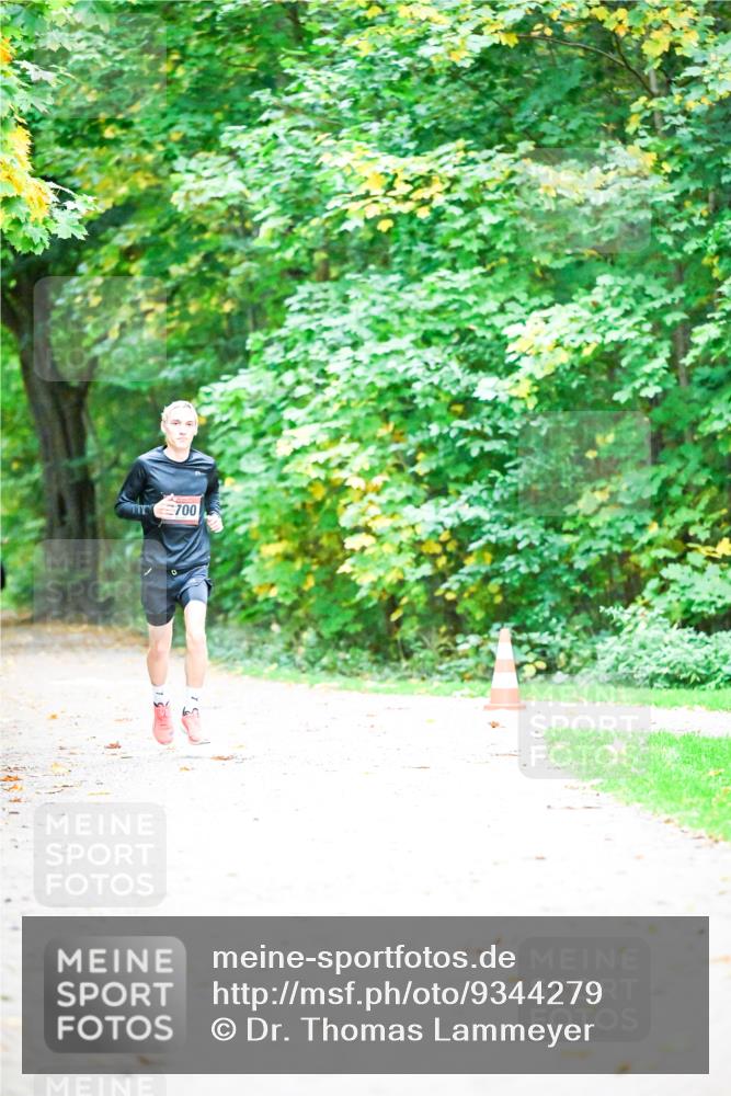 12.10.2025 - Bramfelder Halbmarathon 2025 Dr. Thomas Lammeyer http://msf.ph/oto/9344279 12.10.2025 10:08:08 Laufen 700 meine-sportfotos.de