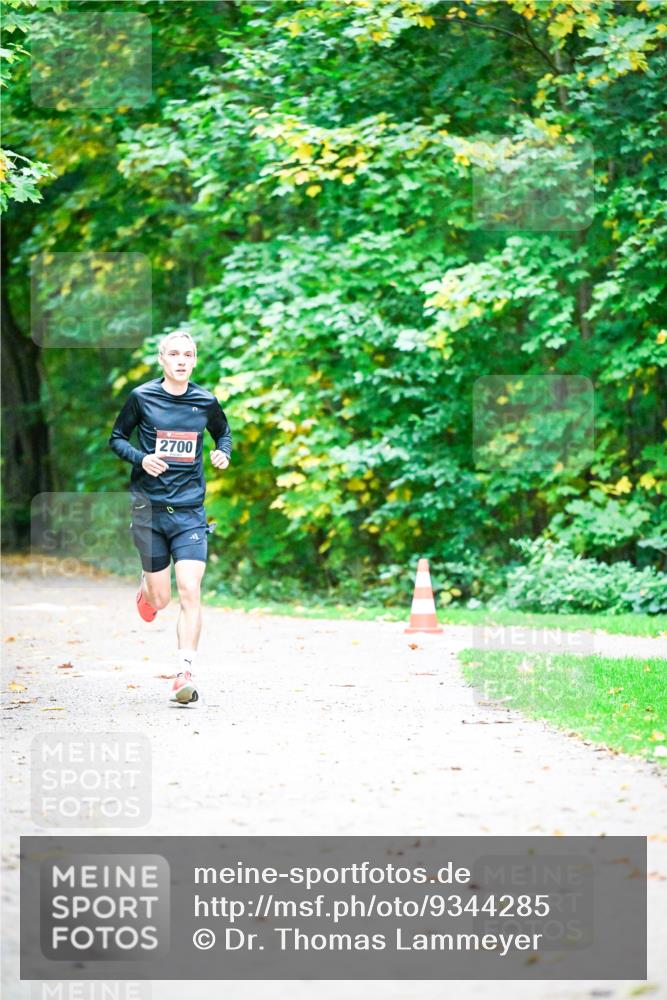 12.10.2025 - Bramfelder Halbmarathon 2025 Dr. Thomas Lammeyer http://msf.ph/oto/9344285 12.10.2025 10:08:09 Laufen 2700 meine-sportfotos.de