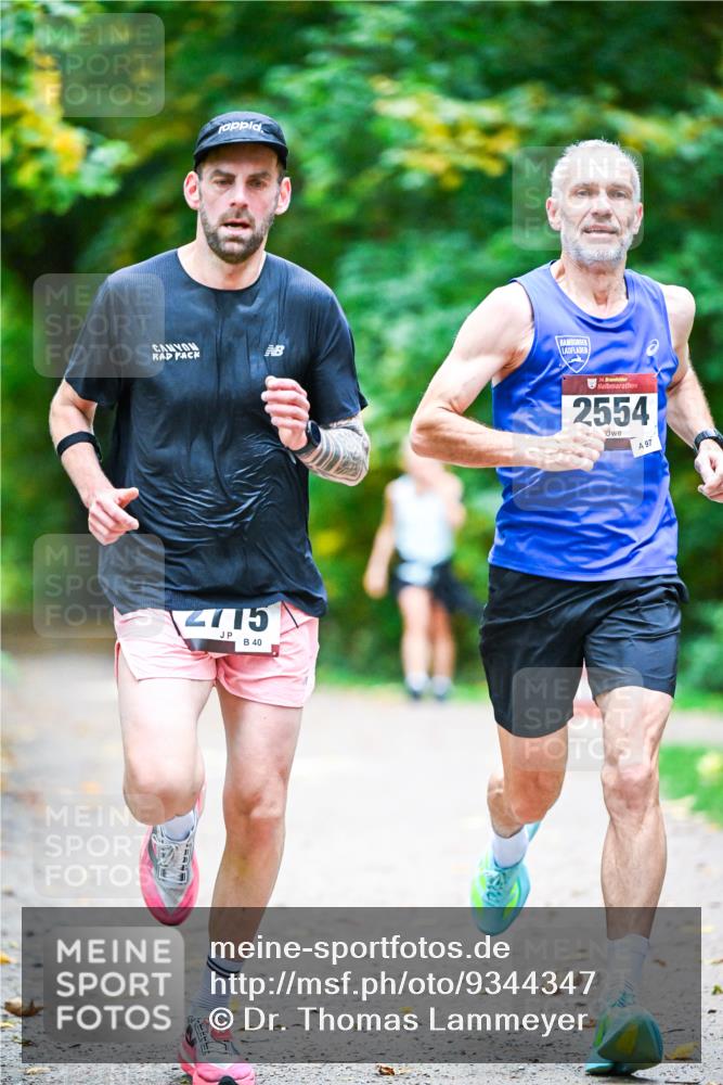 12.10.2025 - Bramfelder Halbmarathon 2025 Dr. Thomas Lammeyer http://msf.ph/oto/9344347 12.10.2025 10:08:29 Laufen 275, 40, 34, 2554, 97 meine-sportfotos.de