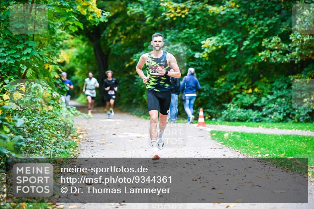 12.10.2025 - Bramfelder Halbmarathon 2025 Dr. Thomas Lammeyer http://msf.ph/oto/9344361 12.10.2025 10:08:57 Laufen 29 meine-sportfotos.de