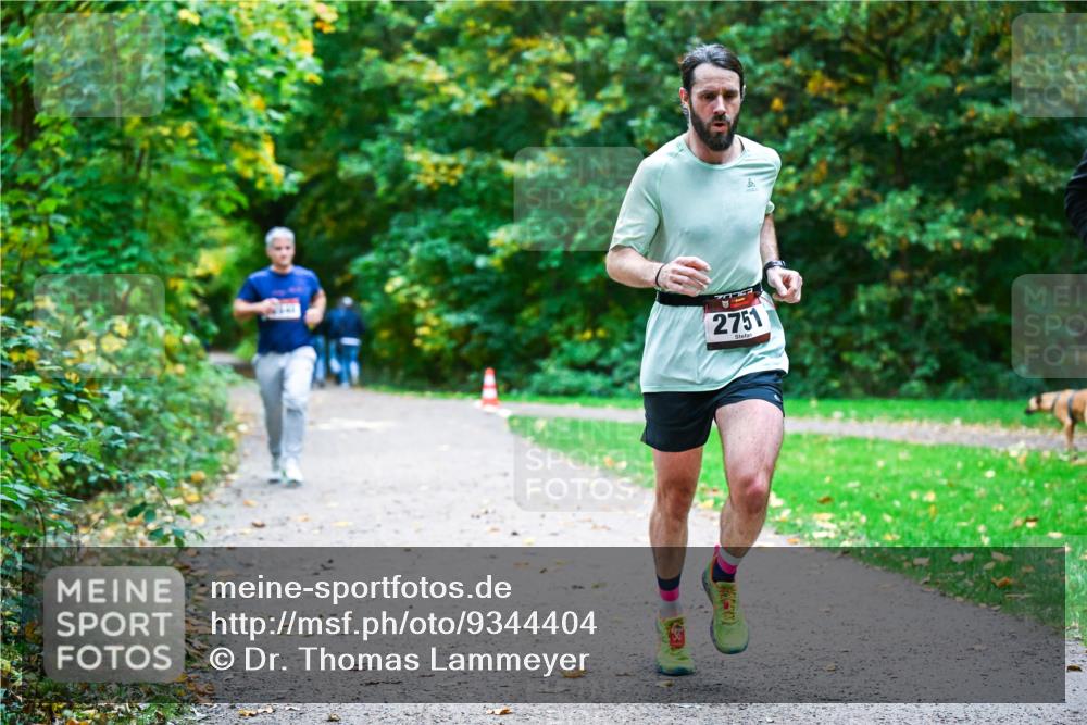 12.10.2025 - Bramfelder Halbmarathon 2025 Dr. Thomas Lammeyer http://msf.ph/oto/9344404 12.10.2025 10:09:06 Laufen 2751 meine-sportfotos.de