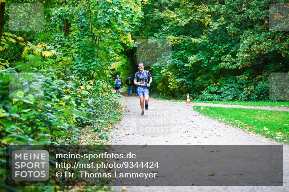 12.10.2025 - Bramfelder Halbmarathon 2025 Dr. Thomas Lammeyer http://msf.ph/oto/9344424 12.10.2025 10:09:15 Laufen 2969 meine-sportfotos.de