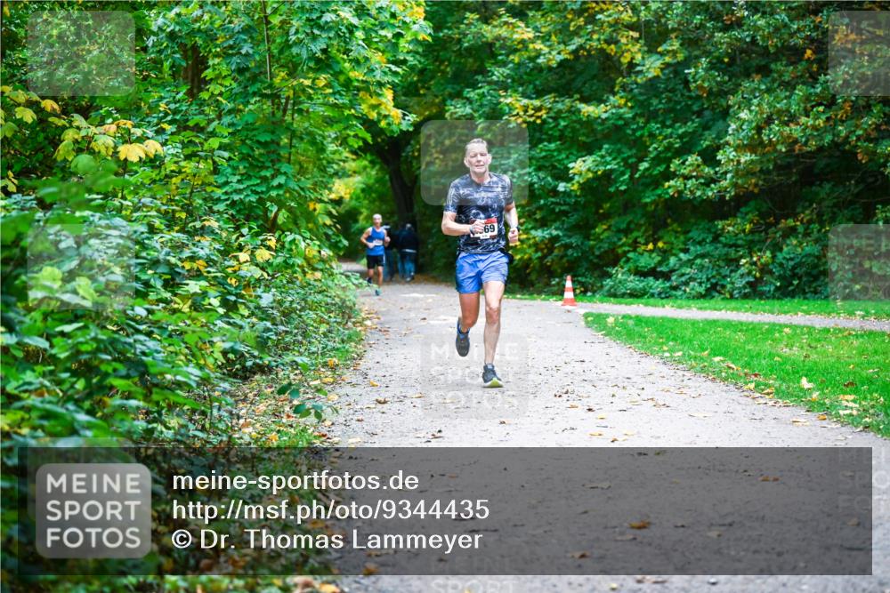 12.10.2025 - Bramfelder Halbmarathon 2025 Dr. Thomas Lammeyer http://msf.ph/oto/9344435 12.10.2025 10:09:17 Laufen 69 meine-sportfotos.de