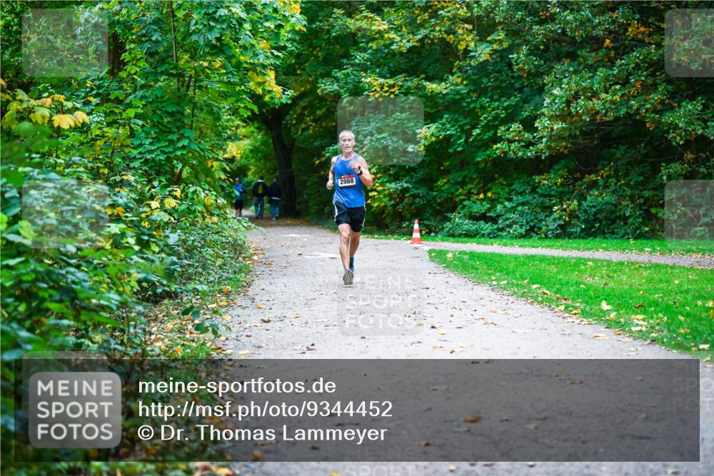 12.10.2025 - Bramfelder Halbmarathon 2025 Dr. Thomas Lammeyer http://msf.ph/oto/9344452 12.10.2025 10:09:23 Laufen 2988 meine-sportfotos.de
