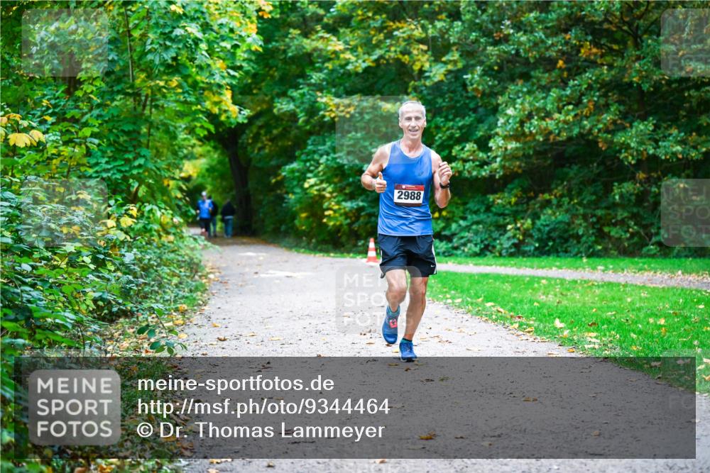 12.10.2025 - Bramfelder Halbmarathon 2025 Dr. Thomas Lammeyer http://msf.ph/oto/9344464 12.10.2025 10:09:25 Laufen 2988 meine-sportfotos.de
