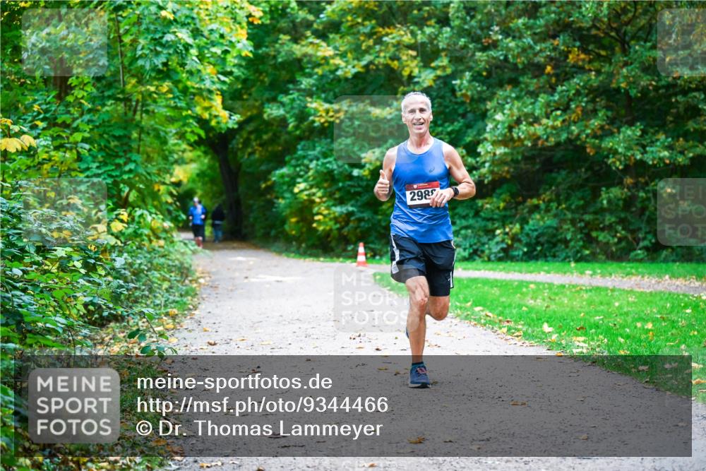 12.10.2025 - Bramfelder Halbmarathon 2025 Dr. Thomas Lammeyer http://msf.ph/oto/9344466 12.10.2025 10:09:25 Laufen 2989 meine-sportfotos.de
