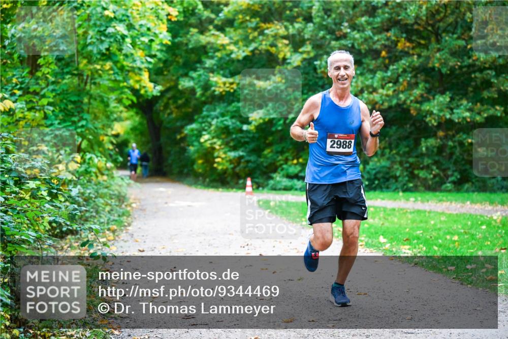 12.10.2025 - Bramfelder Halbmarathon 2025 Dr. Thomas Lammeyer http://msf.ph/oto/9344469 12.10.2025 10:09:25 Laufen 2988 meine-sportfotos.de