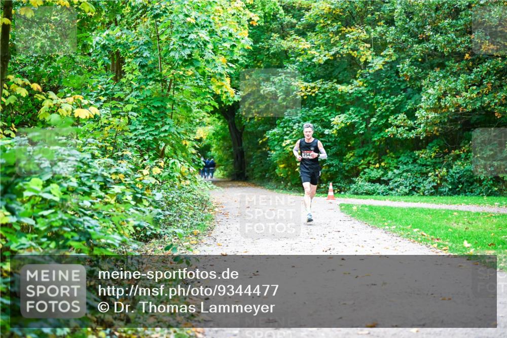 12.10.2025 - Bramfelder Halbmarathon 2025 Dr. Thomas Lammeyer http://msf.ph/oto/9344477 12.10.2025 10:09:46 Laufen 254 meine-sportfotos.de