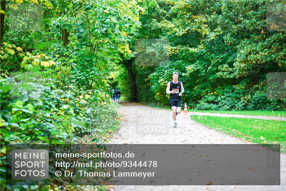 12.10.2025 - Bramfelder Halbmarathon 2025 Dr. Thomas Lammeyer http://msf.ph/oto/9344478 12.10.2025 10:09:46 Laufen  meine-sportfotos.de