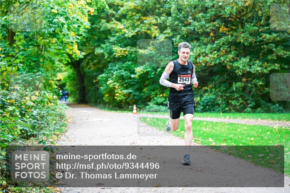 12.10.2025 - Bramfelder Halbmarathon 2025 Dr. Thomas Lammeyer http://msf.ph/oto/9344496 12.10.2025 10:09:49 Laufen 2543, 847 meine-sportfotos.de
