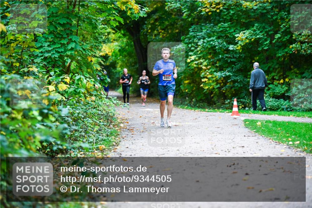 12.10.2025 - Bramfelder Halbmarathon 2025 Dr. Thomas Lammeyer http://msf.ph/oto/9344505 12.10.2025 10:10:51 Laufen 2803 meine-sportfotos.de
