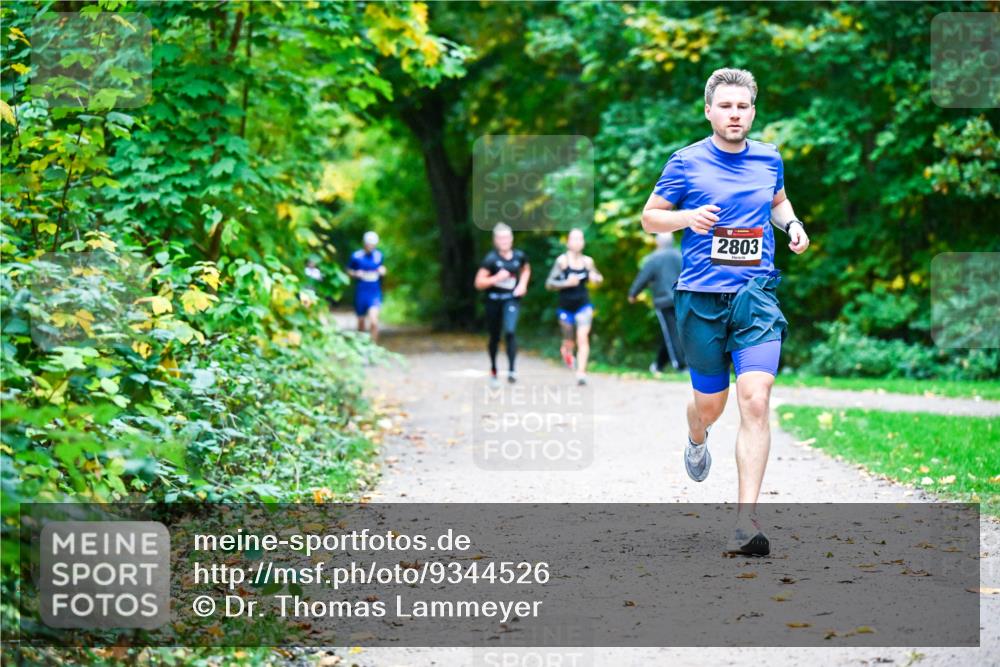12.10.2025 - Bramfelder Halbmarathon 2025 Dr. Thomas Lammeyer http://msf.ph/oto/9344526 12.10.2025 10:10:54 Laufen 2803 meine-sportfotos.de