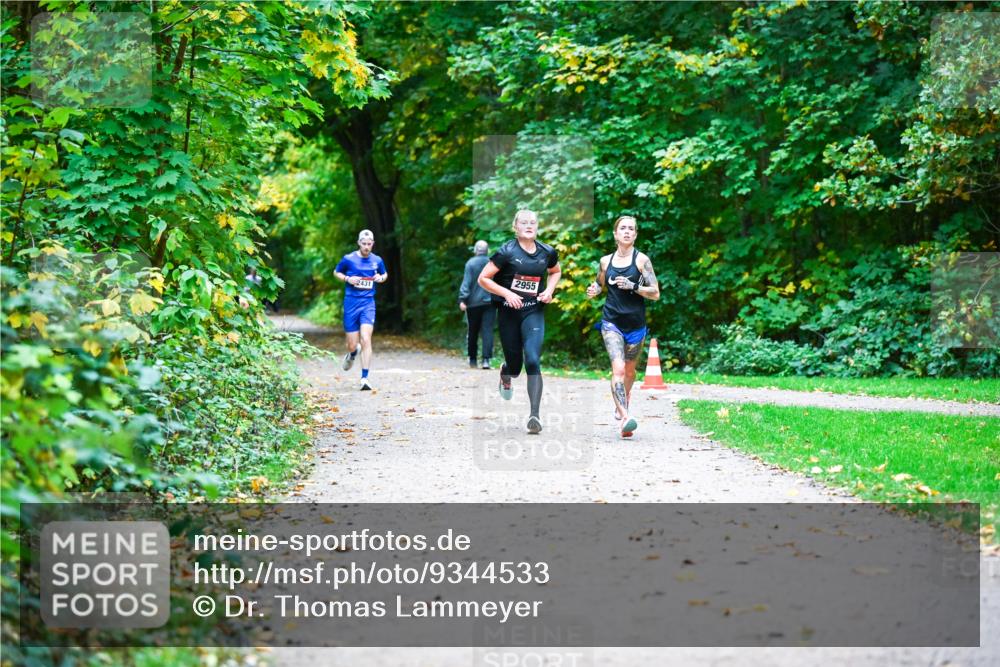 12.10.2025 - Bramfelder Halbmarathon 2025 Dr. Thomas Lammeyer http://msf.ph/oto/9344533 12.10.2025 10:10:57 Laufen 2955, 2431 meine-sportfotos.de