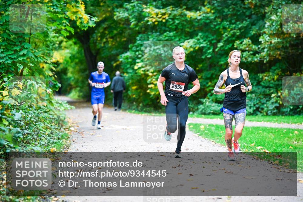 12.10.2025 - Bramfelder Halbmarathon 2025 Dr. Thomas Lammeyer http://msf.ph/oto/9344545 12.10.2025 10:10:59 Laufen 24319, 2955 meine-sportfotos.de