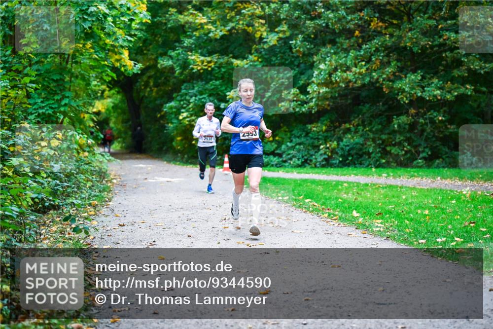 12.10.2025 - Bramfelder Halbmarathon 2025 Dr. Thomas Lammeyer http://msf.ph/oto/9344590 12.10.2025 10:11:13 Laufen 2530, 1, 3 meine-sportfotos.de