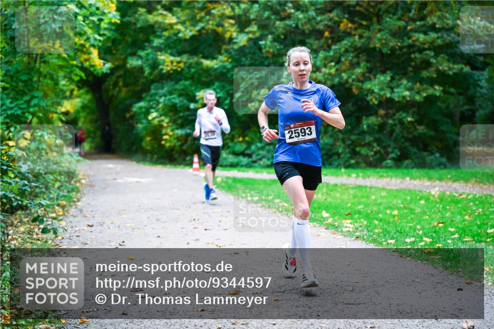 12.10.2025 - Bramfelder Halbmarathon 2025 Dr. Thomas Lammeyer http://msf.ph/oto/9344597 12.10.2025 10:11:14 Laufen 2593 meine-sportfotos.de