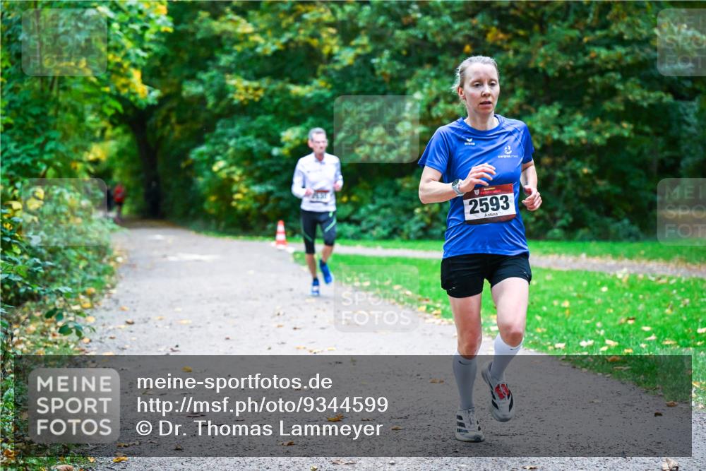 12.10.2025 - Bramfelder Halbmarathon 2025 Dr. Thomas Lammeyer http://msf.ph/oto/9344599 12.10.2025 10:11:15 Laufen 2593 meine-sportfotos.de