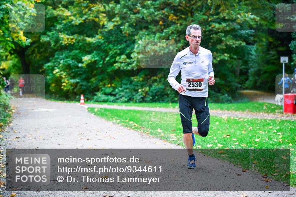 12.10.2025 - Bramfelder Halbmarathon 2025 Dr. Thomas Lammeyer http://msf.ph/oto/9344611 12.10.2025 10:11:17 Laufen 2530 meine-sportfotos.de