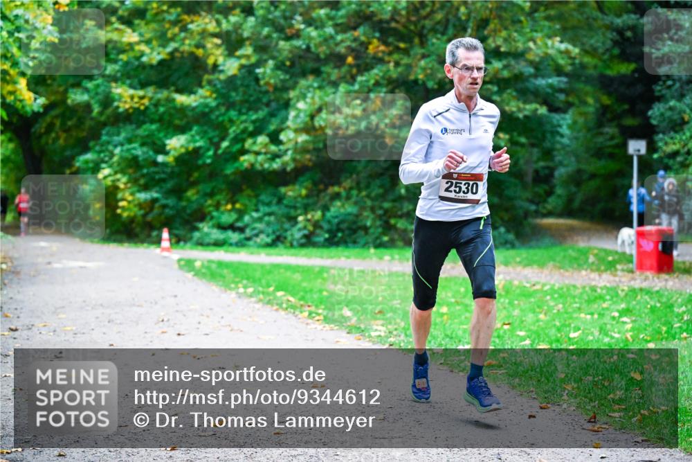 12.10.2025 - Bramfelder Halbmarathon 2025 Dr. Thomas Lammeyer http://msf.ph/oto/9344612 12.10.2025 10:11:17 Laufen 2530 meine-sportfotos.de