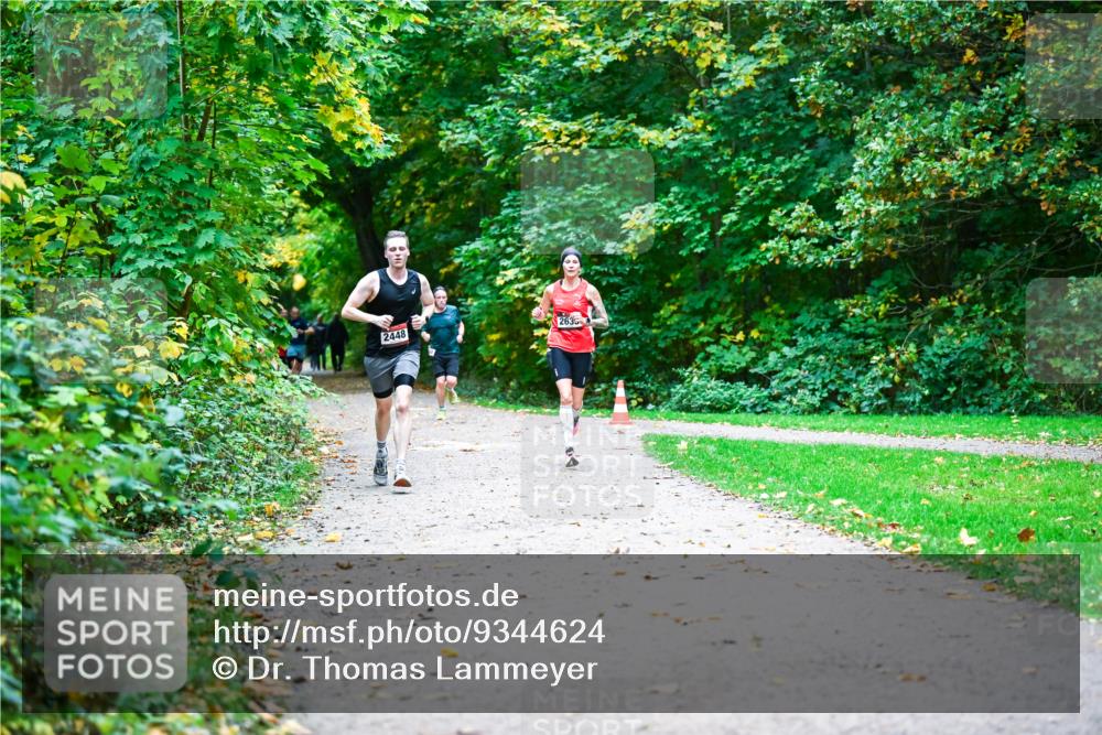 12.10.2025 - Bramfelder Halbmarathon 2025 Dr. Thomas Lammeyer http://msf.ph/oto/9344624 12.10.2025 10:11:25 Laufen 2448, 2635 meine-sportfotos.de