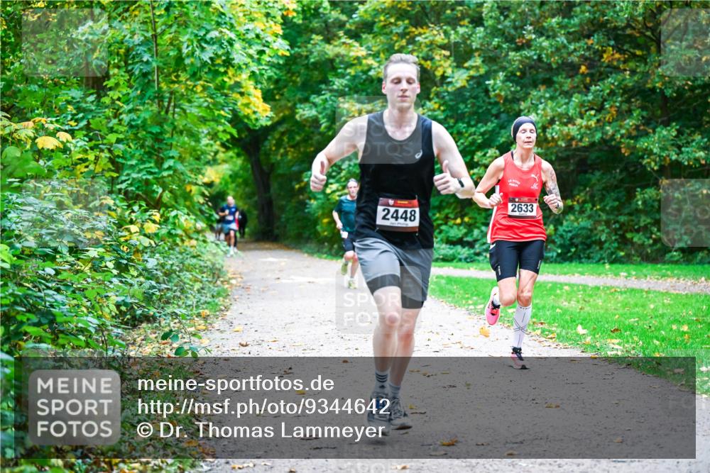 12.10.2025 - Bramfelder Halbmarathon 2025 Dr. Thomas Lammeyer http://msf.ph/oto/9344642 12.10.2025 10:11:28 Laufen 2633, 2448 meine-sportfotos.de