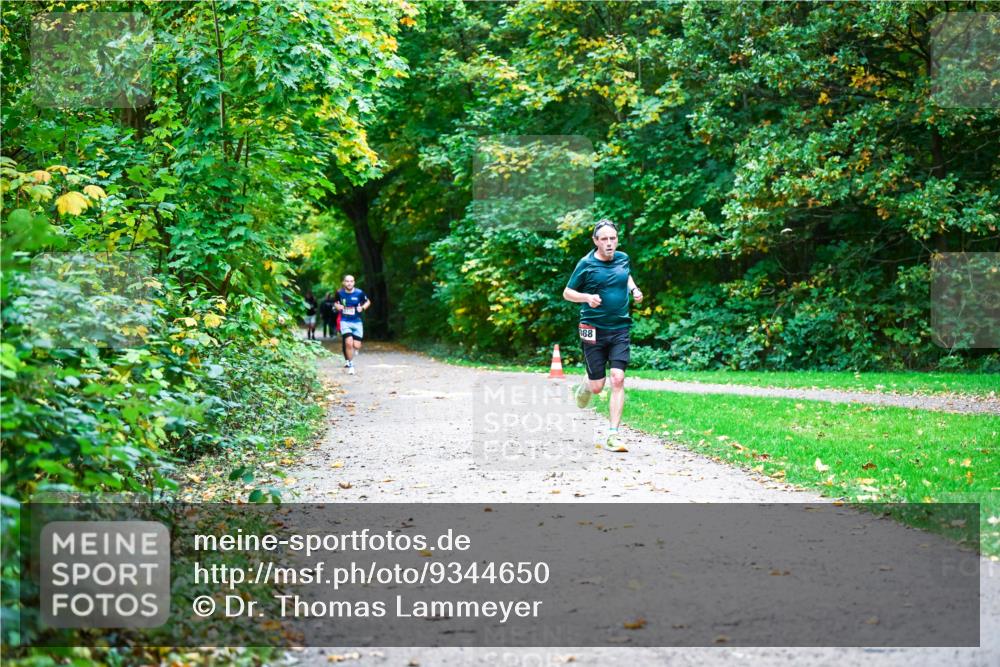 12.10.2025 - Bramfelder Halbmarathon 2025 Dr. Thomas Lammeyer http://msf.ph/oto/9344650 12.10.2025 10:11:29 Laufen 88 meine-sportfotos.de