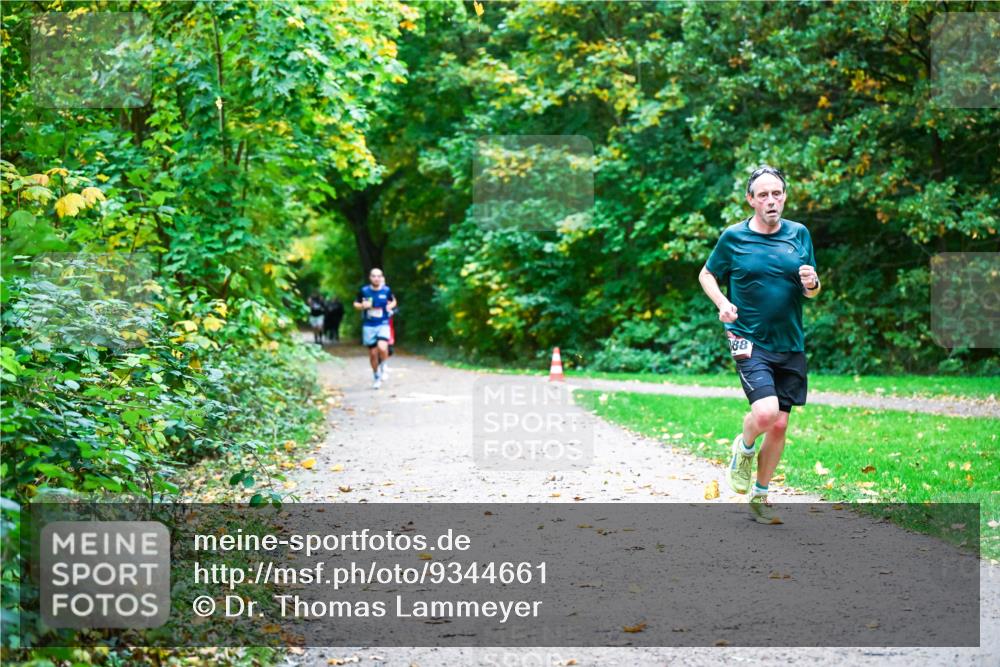 12.10.2025 - Bramfelder Halbmarathon 2025 Dr. Thomas Lammeyer http://msf.ph/oto/9344661 12.10.2025 10:11:31 Laufen 88 meine-sportfotos.de