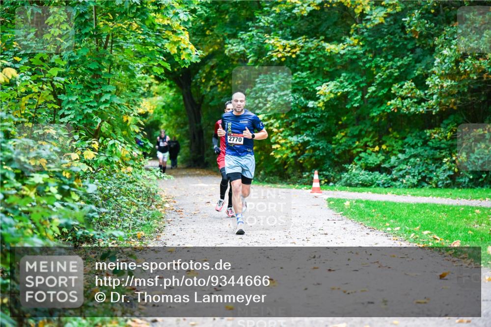 12.10.2025 - Bramfelder Halbmarathon 2025 Dr. Thomas Lammeyer http://msf.ph/oto/9344666 12.10.2025 10:11:34 Laufen 2770 meine-sportfotos.de