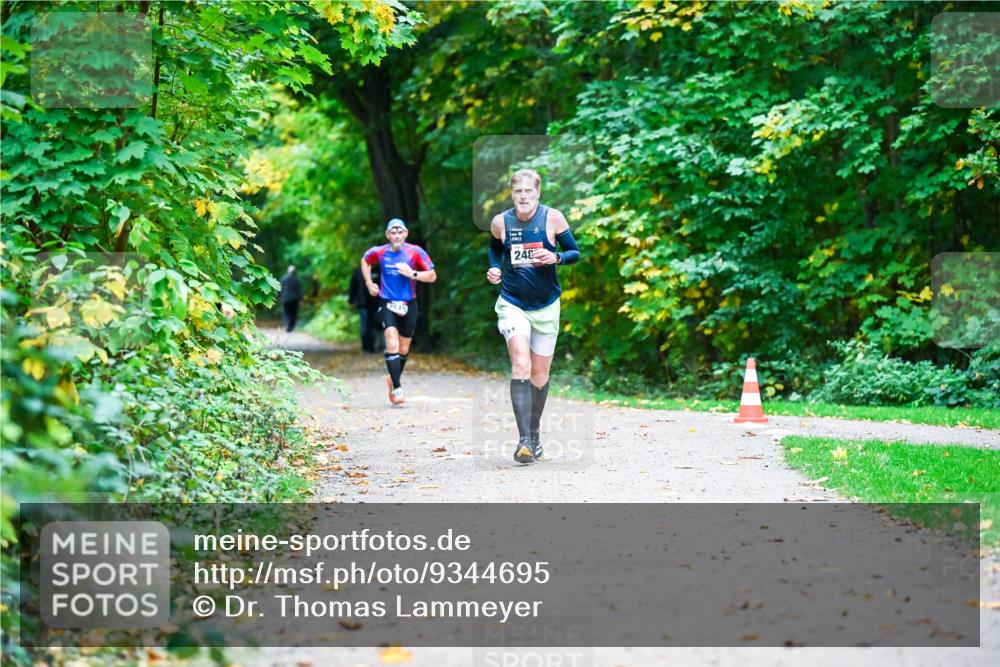 12.10.2025 - Bramfelder Halbmarathon 2025 Dr. Thomas Lammeyer http://msf.ph/oto/9344695 12.10.2025 10:11:41 Laufen 248 meine-sportfotos.de