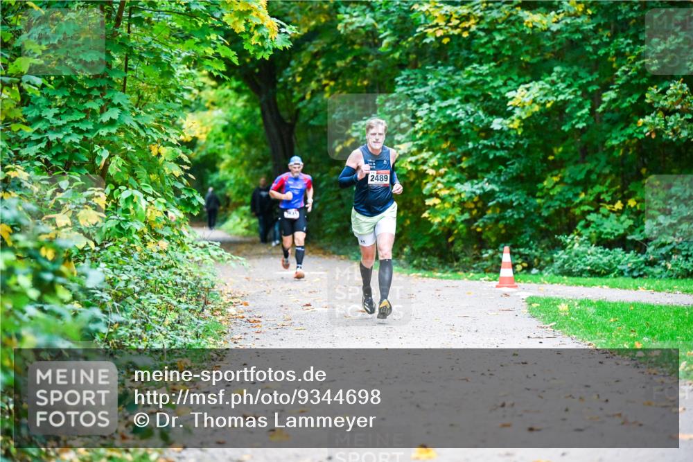 12.10.2025 - Bramfelder Halbmarathon 2025 Dr. Thomas Lammeyer http://msf.ph/oto/9344698 12.10.2025 10:11:41 Laufen 2489 meine-sportfotos.de