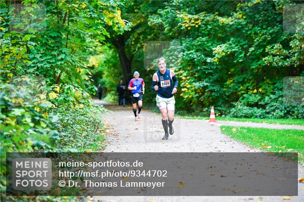 12.10.2025 - Bramfelder Halbmarathon 2025 Dr. Thomas Lammeyer http://msf.ph/oto/9344702 12.10.2025 10:11:42 Laufen 2489 meine-sportfotos.de