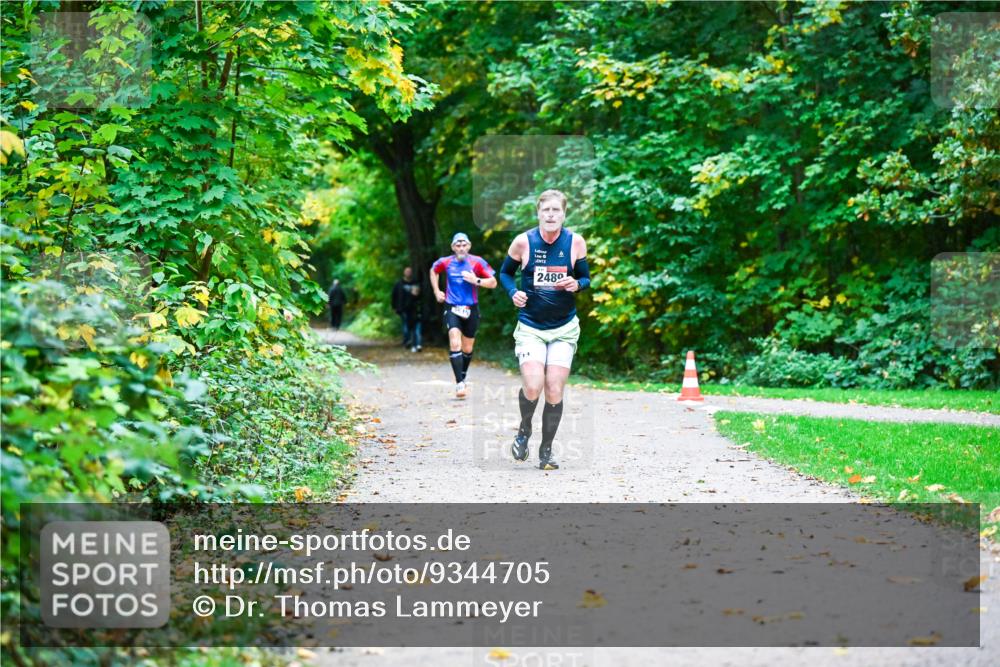 12.10.2025 - Bramfelder Halbmarathon 2025 Dr. Thomas Lammeyer http://msf.ph/oto/9344705 12.10.2025 10:11:42 Laufen 2480 meine-sportfotos.de