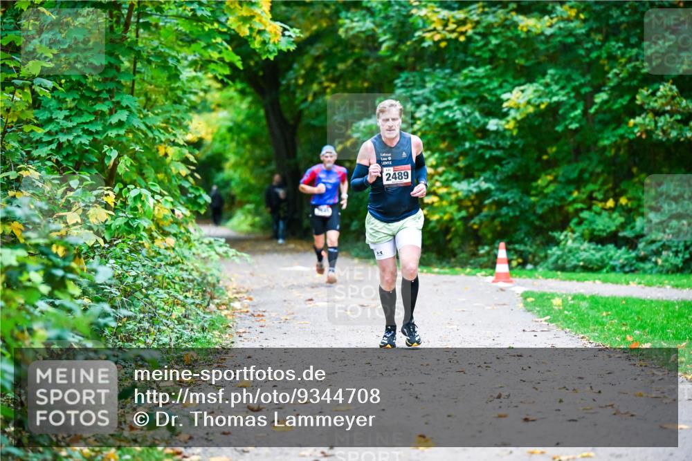 12.10.2025 - Bramfelder Halbmarathon 2025 Dr. Thomas Lammeyer http://msf.ph/oto/9344708 12.10.2025 10:11:43 Laufen 2489 meine-sportfotos.de